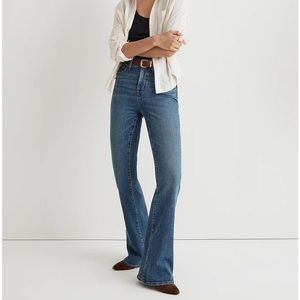 Madewell Petite Skinny Flare Jeans in Calvino Wash: Crease Edition